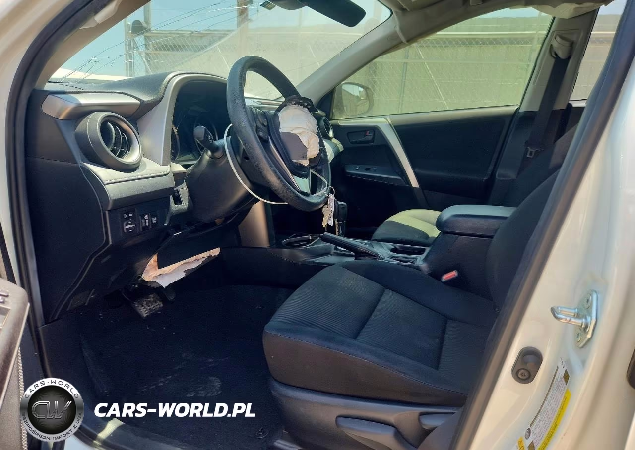 2017 Toyota Rav4 Le VIN:JTMZFREVXHJ136642 - 7