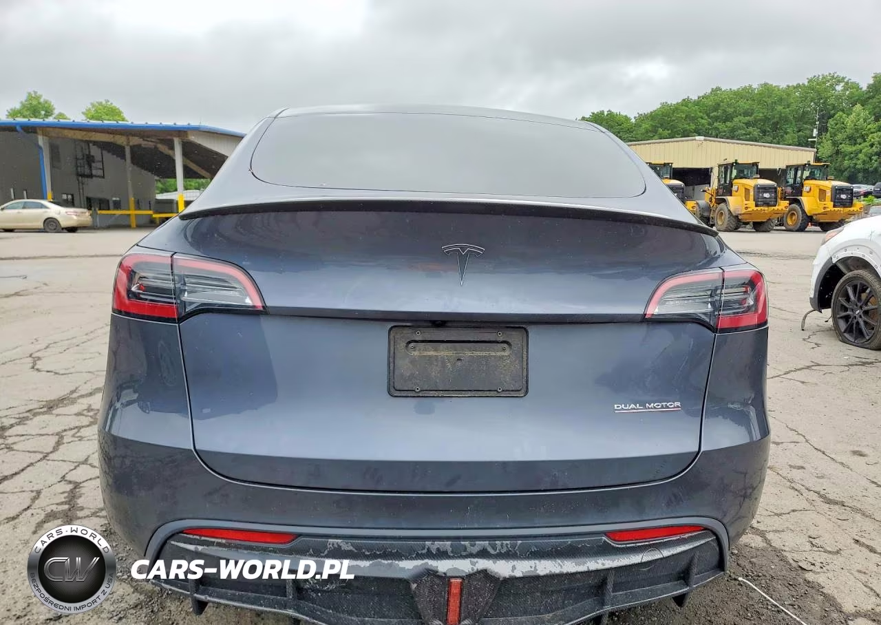 2023 Tesla Model Y VIN:7SAYGDEF3PF866079 - 6