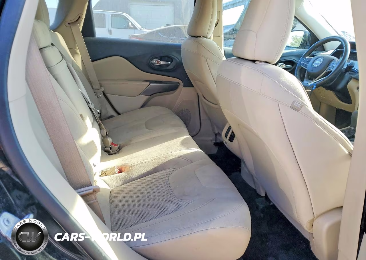 2019 Jeep Cherokee Latitude VIN:1C4PJMCX3KD125436 - 11