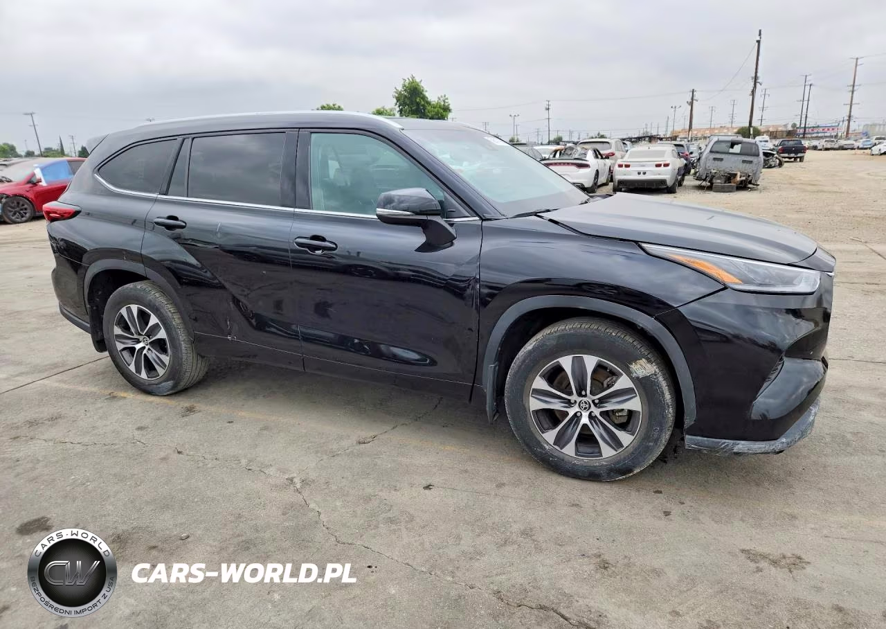 2022 Toyota Highlander Xle VIN:5TDGZRBH0NS586148 - 4