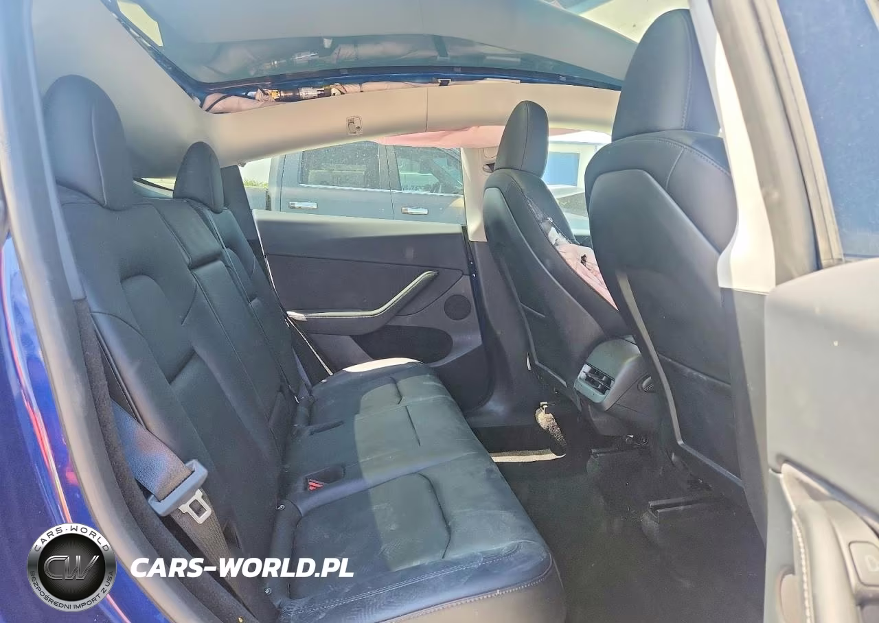 2023 Tesla Model Y VIN:7SAYGDEE3PF874366 - 10