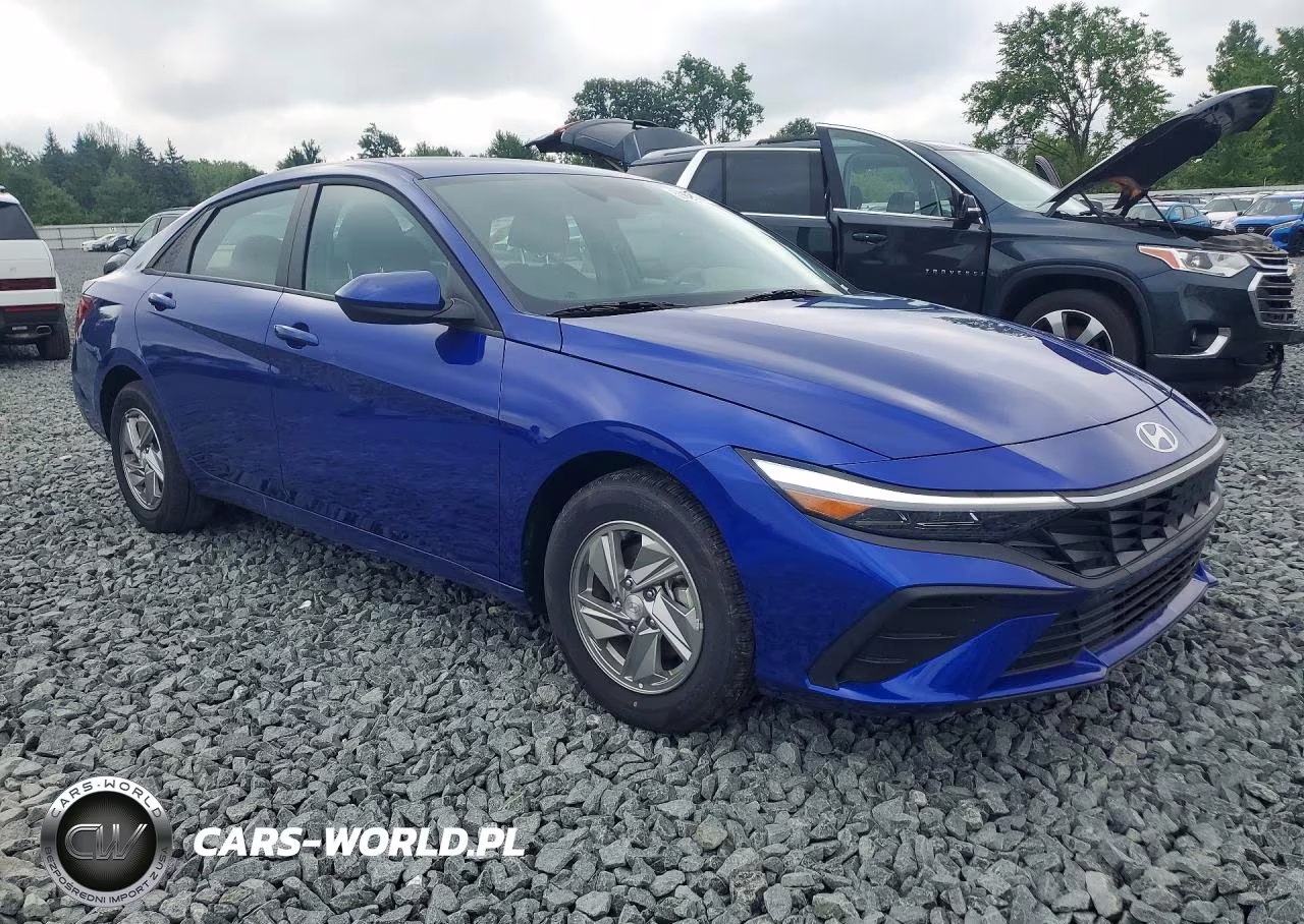 2026 Hyundai Elantra Se VIN:KMHLL4DG8TU103162 - 4