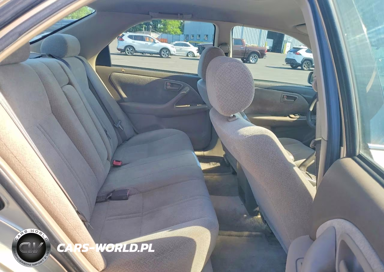 2000 Toyota Camry Le VIN:JT2BG22K2Y0425707 - 10