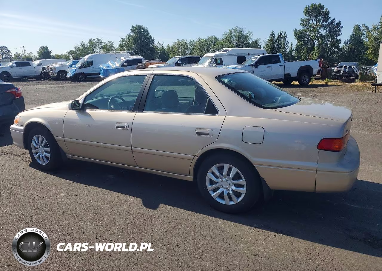 2000 Toyota Camry Le VIN:JT2BG22K2Y0425707 - 2