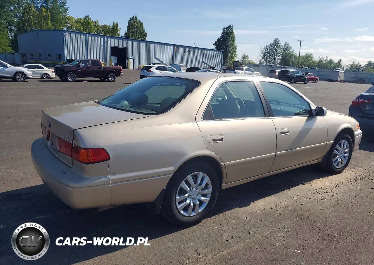 2000 Toyota Camry Le VIN:JT2BG22K2Y0425707 - 3