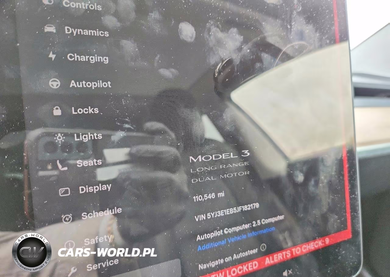 2018 Tesla 3 VIN:5YJ3E1EB5JF182179 - 9