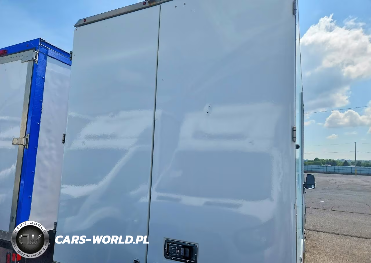 2020 Ford Transit Refrigerated Box Truck VIN:1FDBW5Z8XLKB11480 - 6
