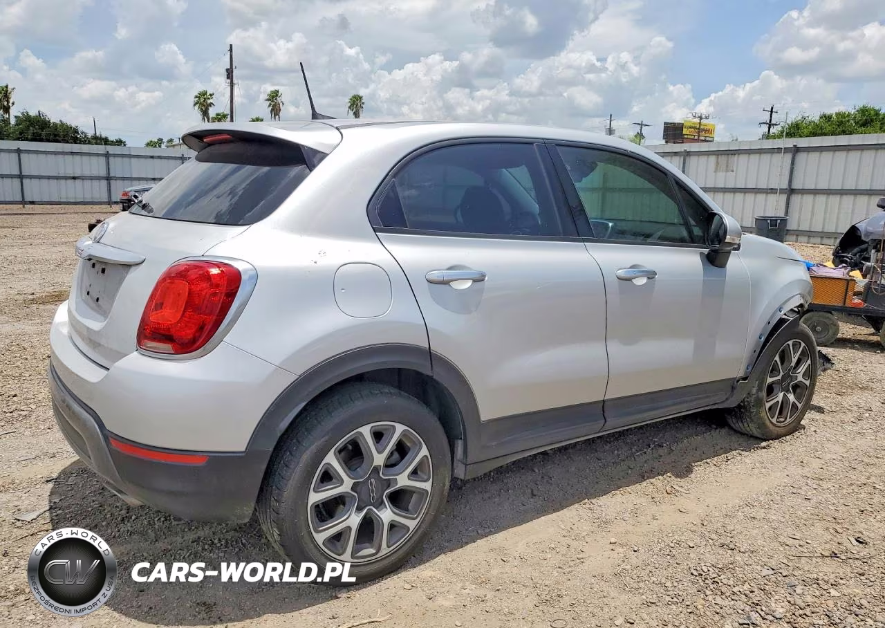 2018 Fiat 500X Trekking VIN:ZFBCFXCB1JP671691 - 3