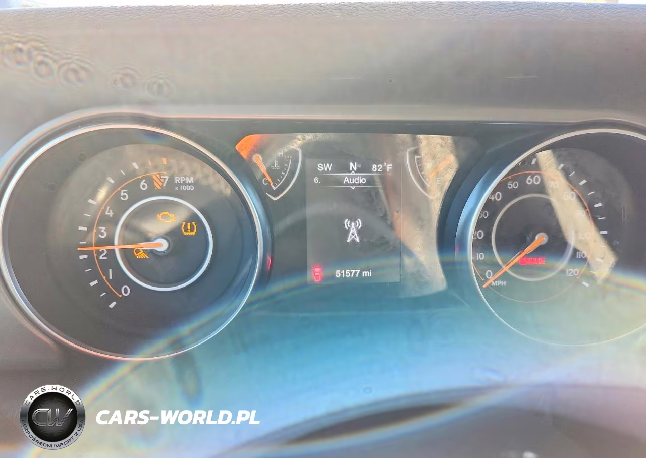 2020 Jeep Gladiator Sport VIN:1C6JJTAG2LL129589 - 9