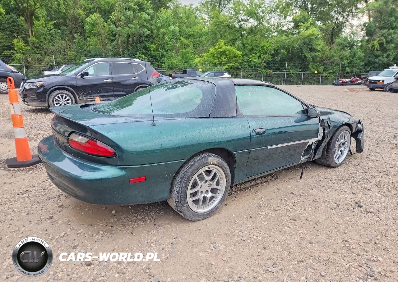 1996 Chevrolet Camaro Z28 VIN:2G1FP22P4T2135831 - 3