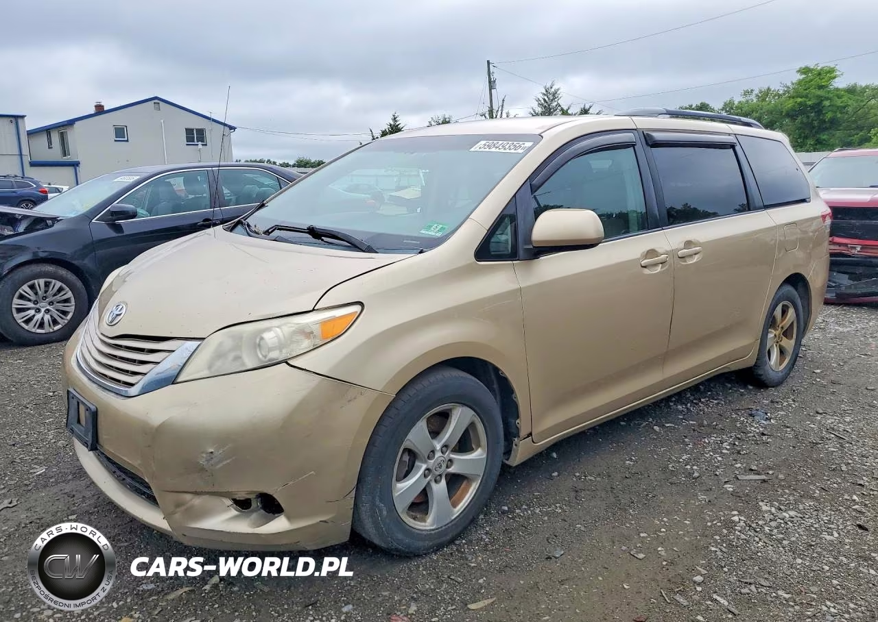 2011 Toyota Sienna Le – zdjęcie 1 z 13