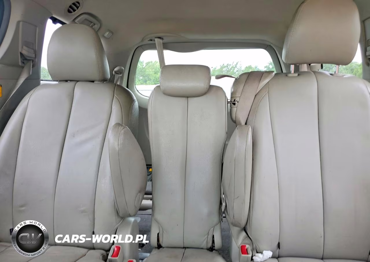 2011 Toyota Sienna Le VIN:5TDKK3DC2BS086517 - 10