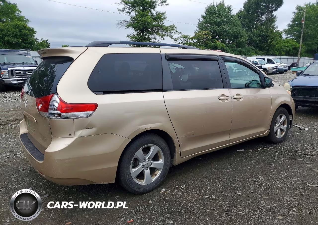 2011 Toyota Sienna Le VIN:5TDKK3DC2BS086517 - 3