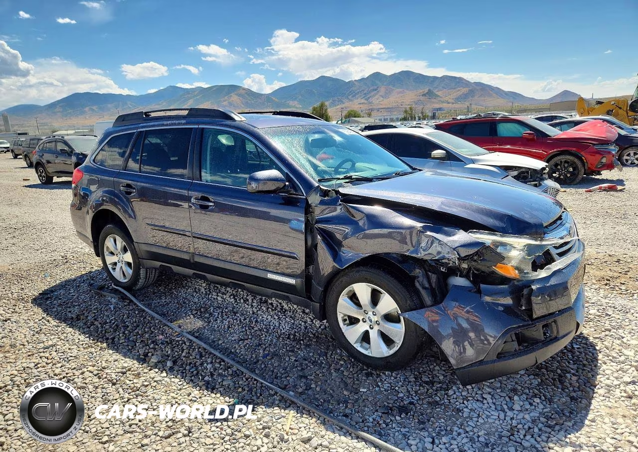 2012 Subaru Outback 3.6R Limited VIN:4S4BRELC2C2221105 - 4