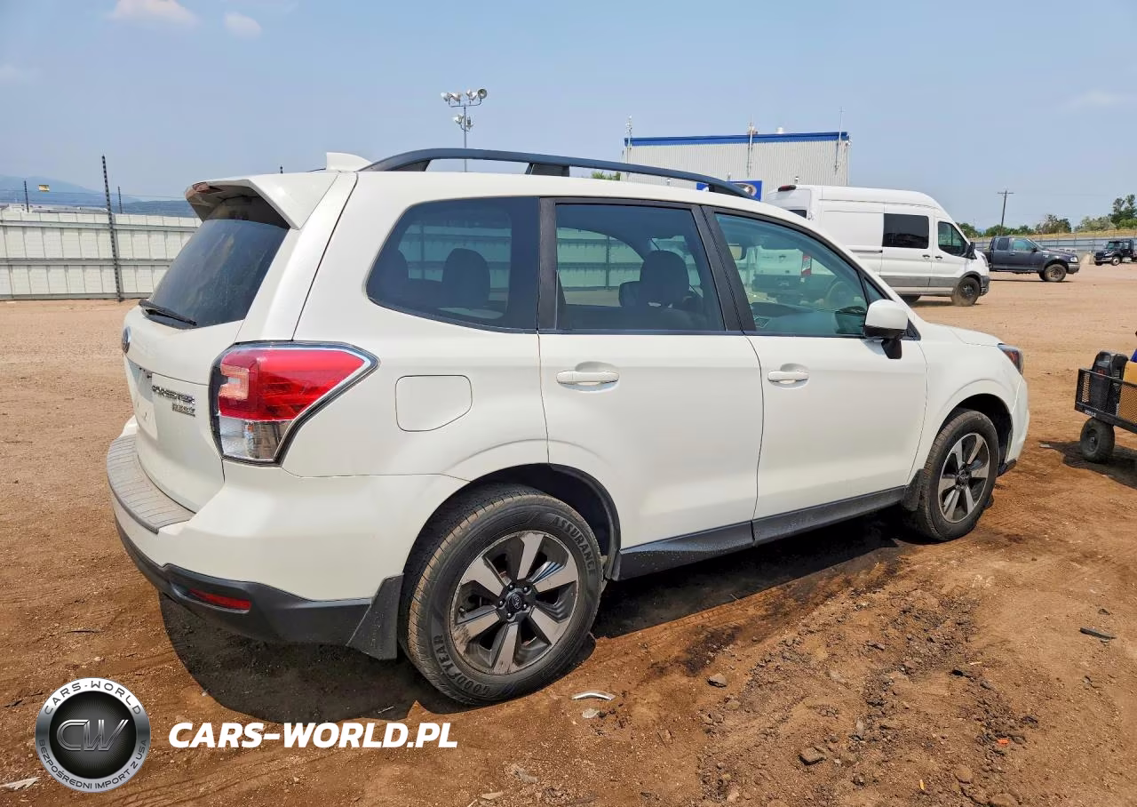 2017 Subaru Forester 2.5I Premium VIN:JF2SJAGC5HH579724 - 3