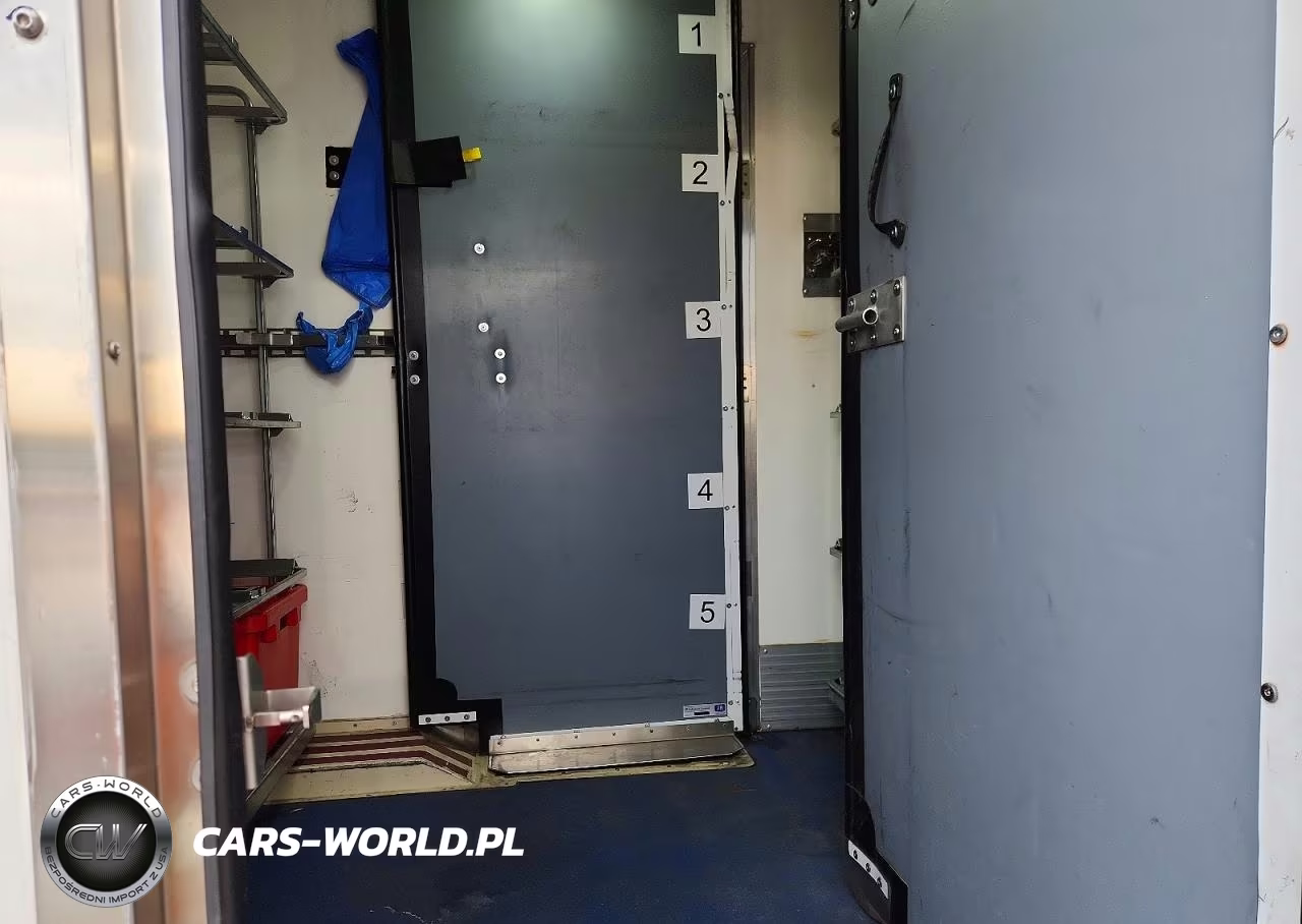 2022 Ford Transit Delivery Truck VIN:1FDBW5Z84NKA20207 - 10