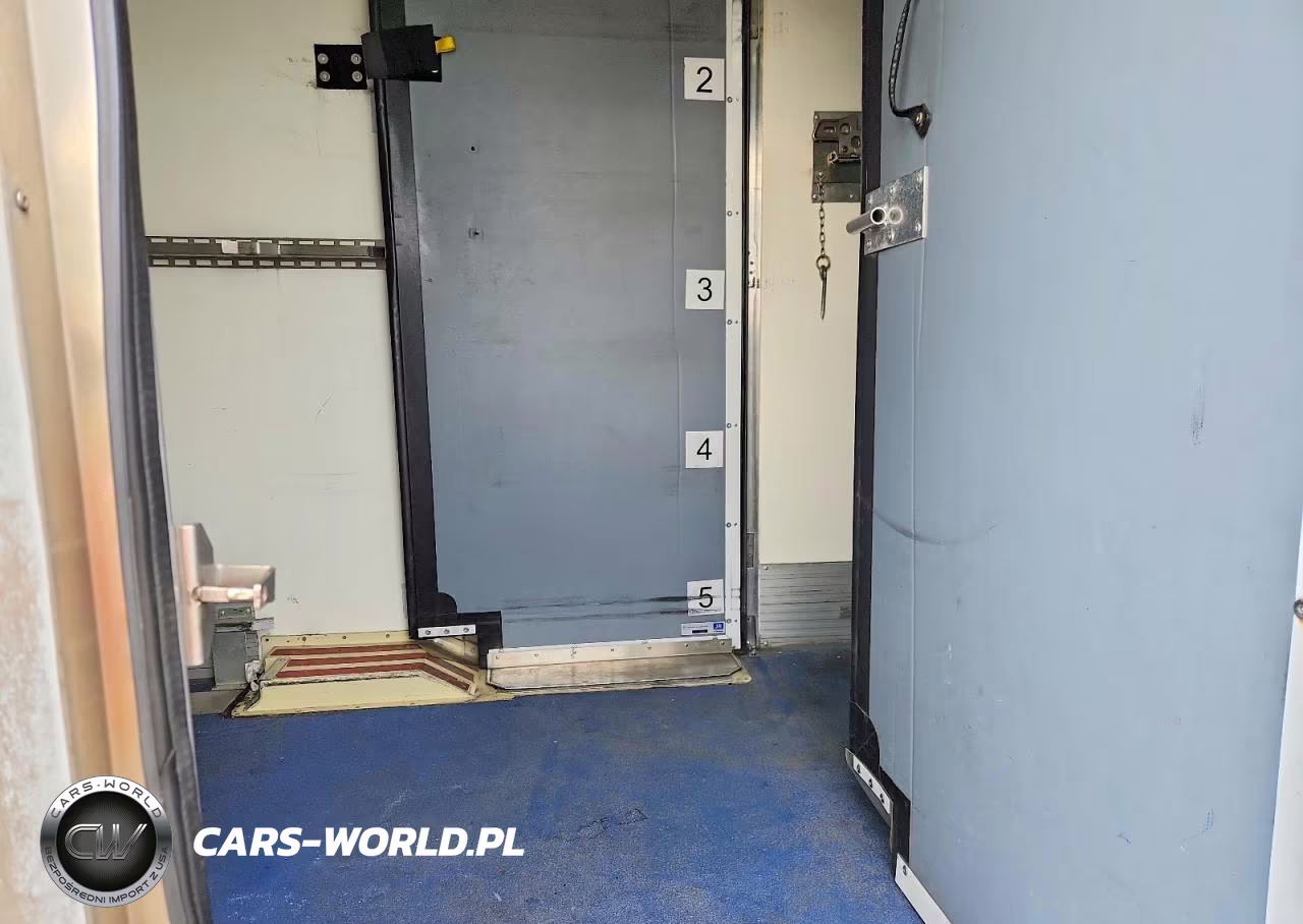 2021 Ford Transit Delivery Truck VIN:1FDBW5Z8XMKA84315 - 10