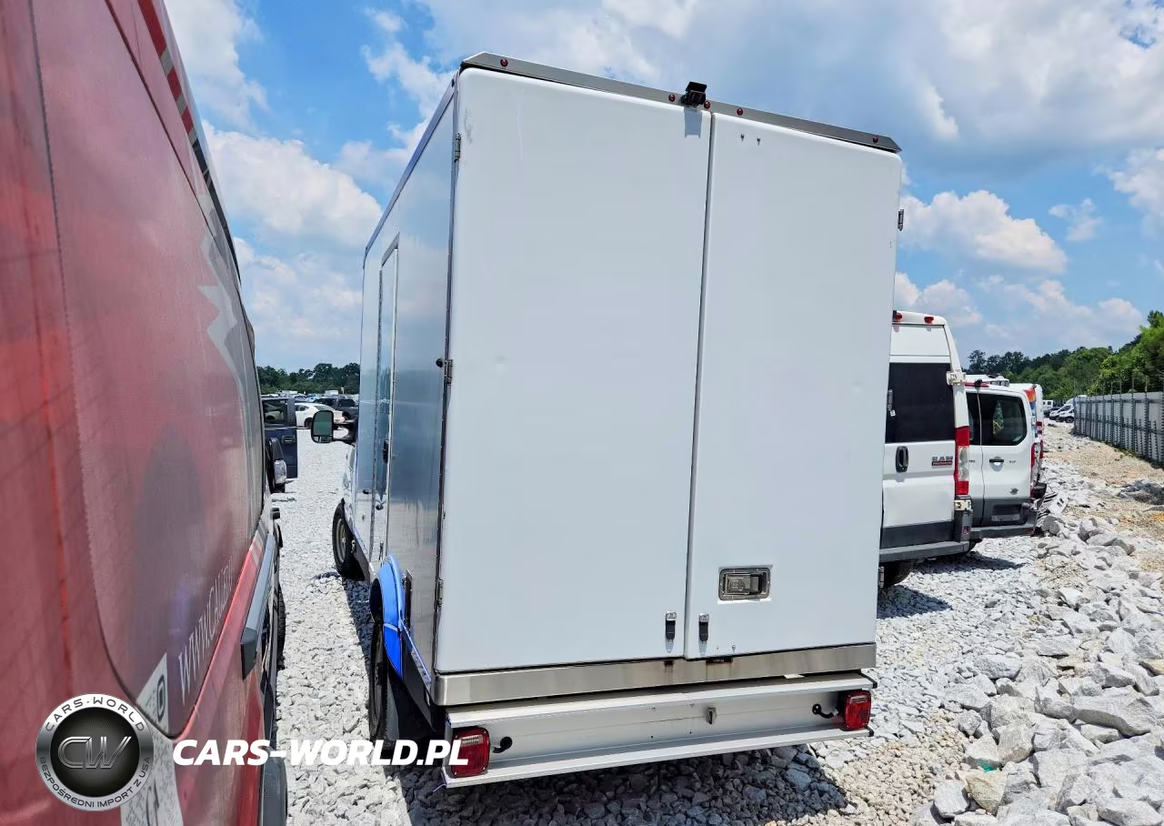 2023 Ford E350 Refrigerated Box Truck VIN:1FDWE3FK8PDD24981 - 2