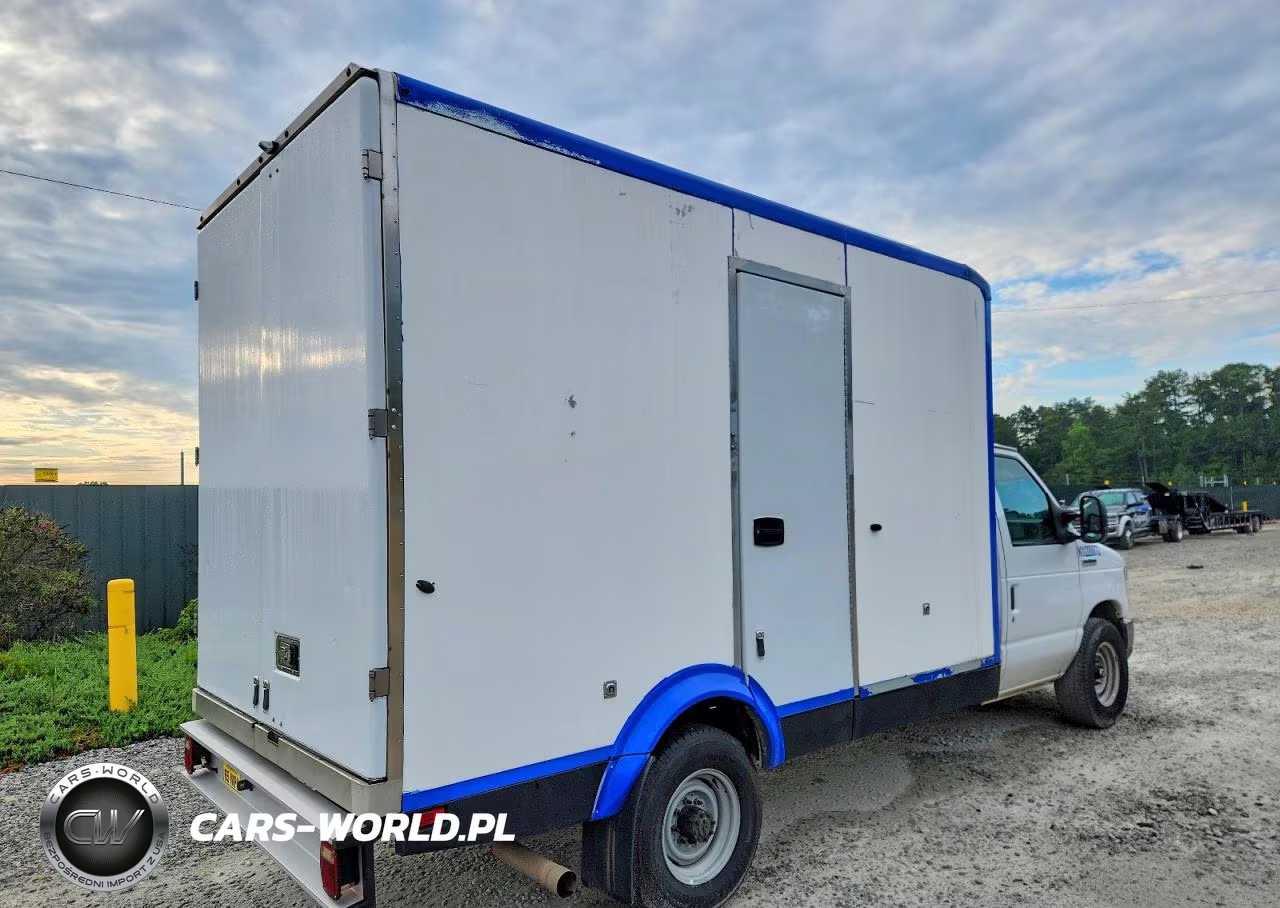 2023 Ford E350 Refrigerated Box Truck VIN:1FDWE3FKXPDD14825 - 10