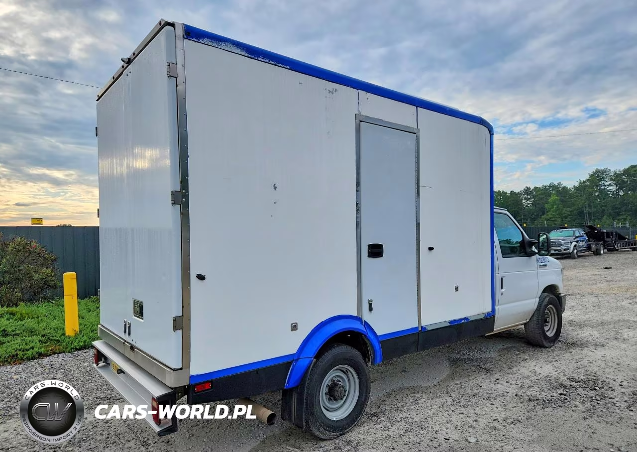 2023 Ford E350 Refrigerated Box Truck VIN:1FDWE3FKXPDD14825 - 3