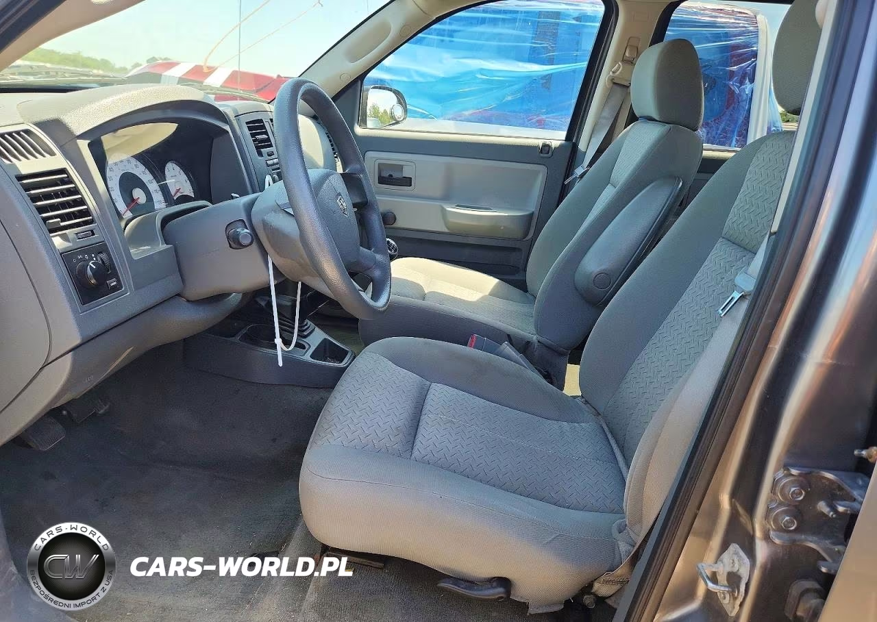 2007 Dodge Dakota Quad VIN:1D7HW28K97S267418 - 7