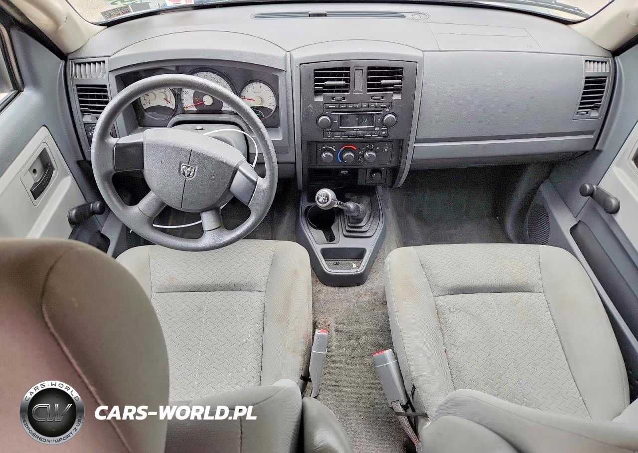 2007 Dodge Dakota Quad VIN:1D7HW28K97S267418 - 8