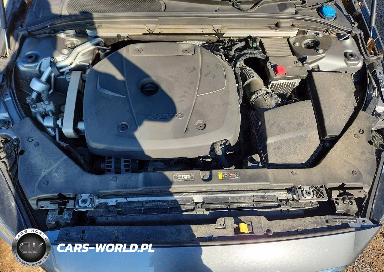 2020 Volvo V60 Cross Country T5 Momentum VIN:YV4102WK3L1044949 - 11