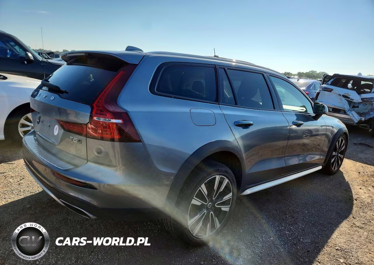 2020 Volvo V60 Cross Country T5 Momentum VIN:YV4102WK3L1044949 - 3