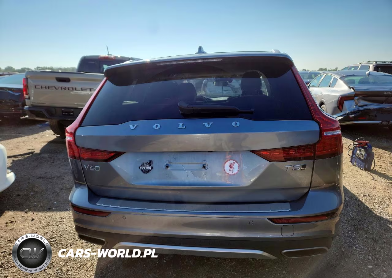 2020 Volvo V60 Cross Country T5 Momentum VIN:YV4102WK3L1044949 - 6