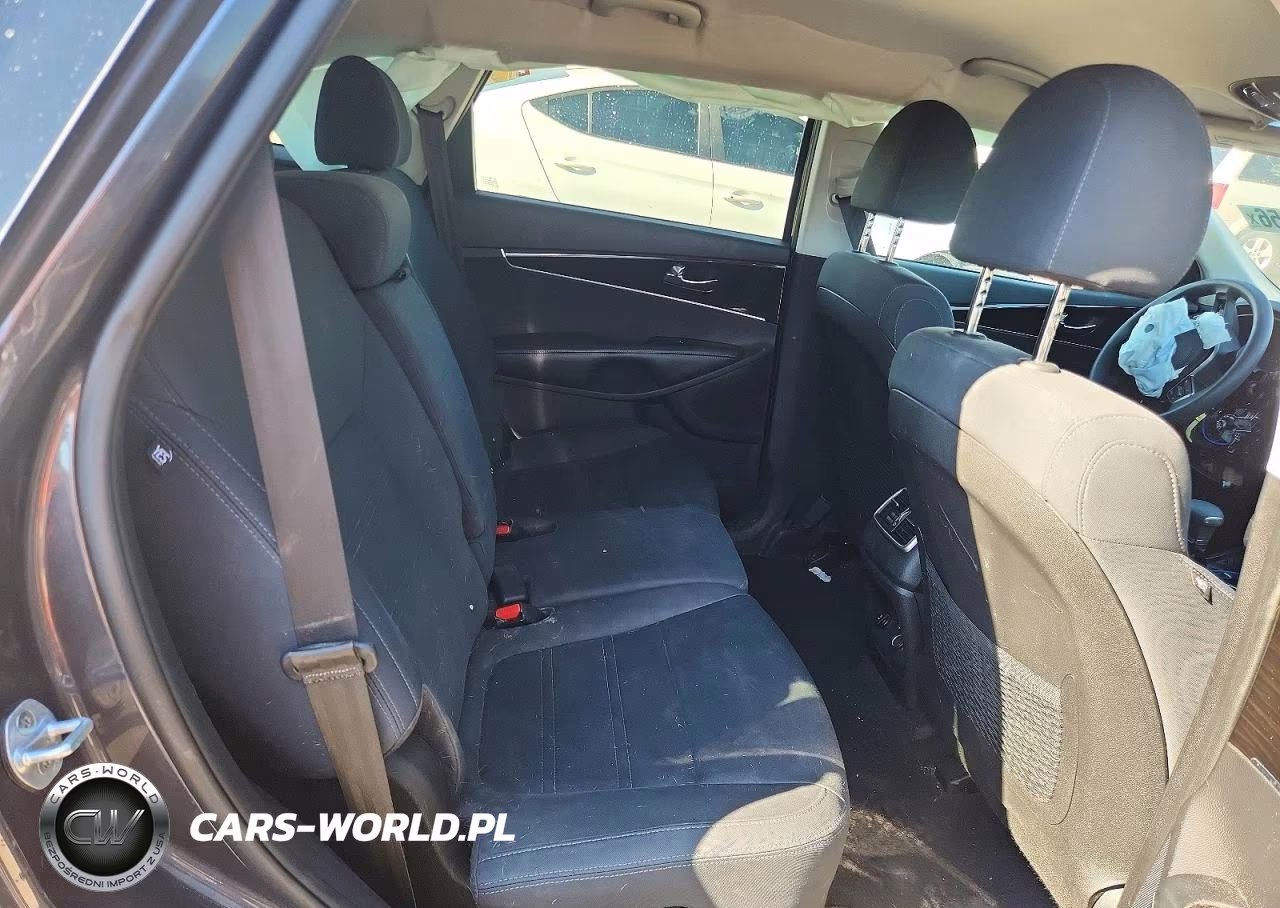 2019 Kia Sorento Lx V6 VIN:5XYPG4A56KG446971 - 10