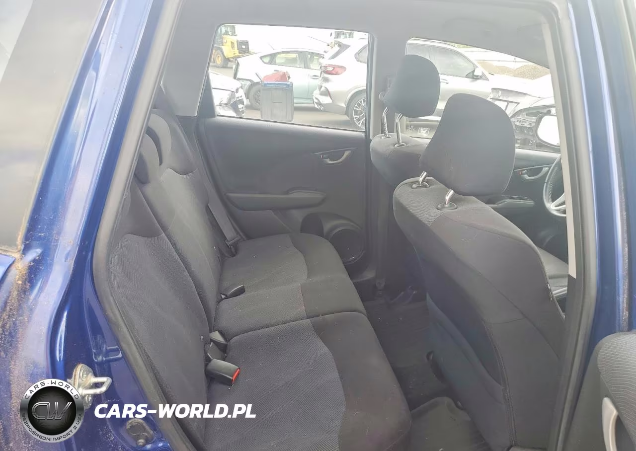 2010 Honda Fit Sport VIN:JHMGE8G48AS028088 - 10