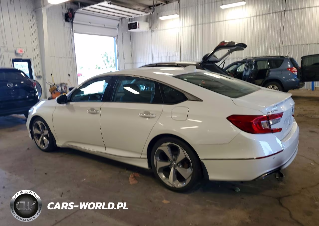 2018 Honda Accord Touring VIN:1HGCV1F98JA057943 - 2