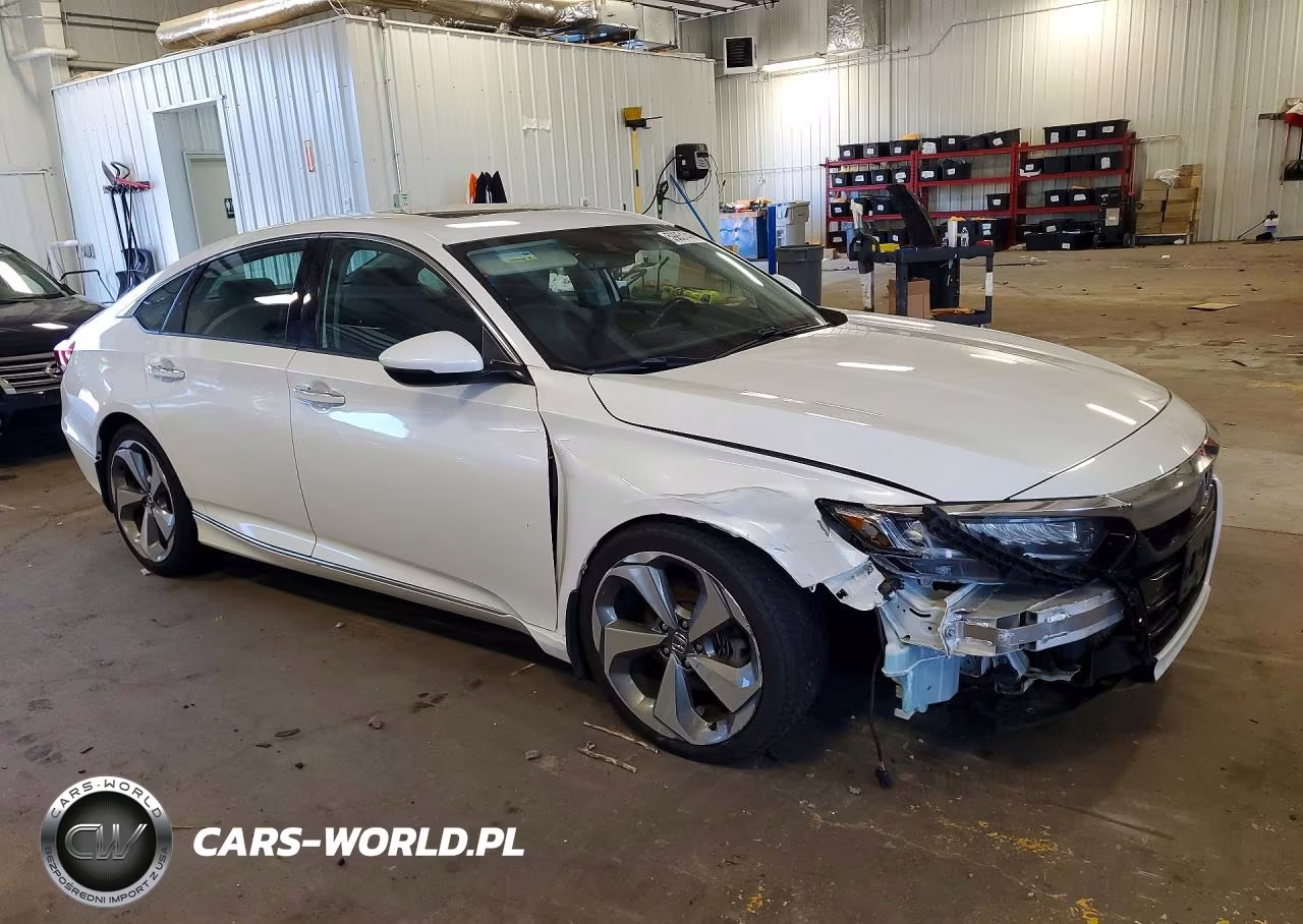 2018 Honda Accord Touring VIN:1HGCV1F98JA057943 - 4
