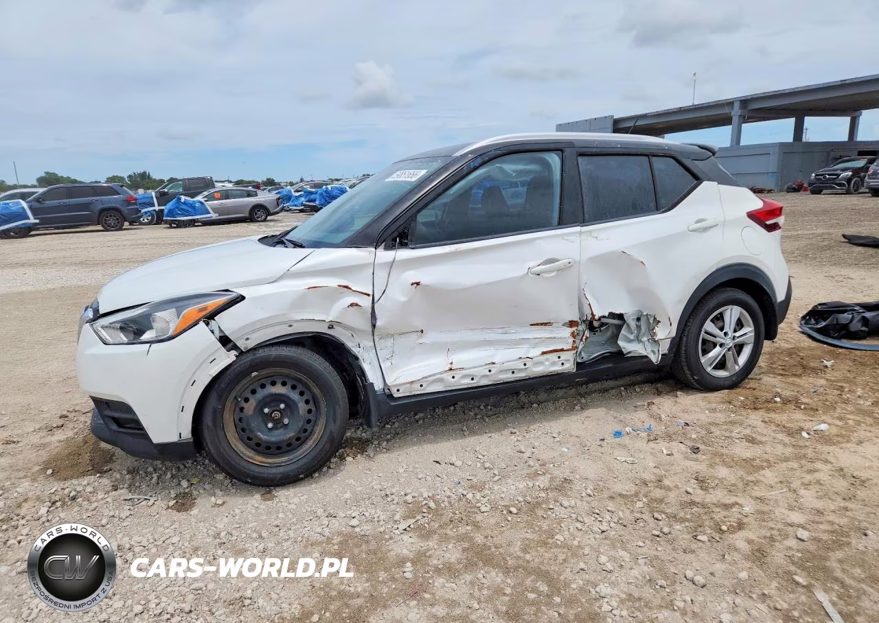 2019 Nissan Kicks S