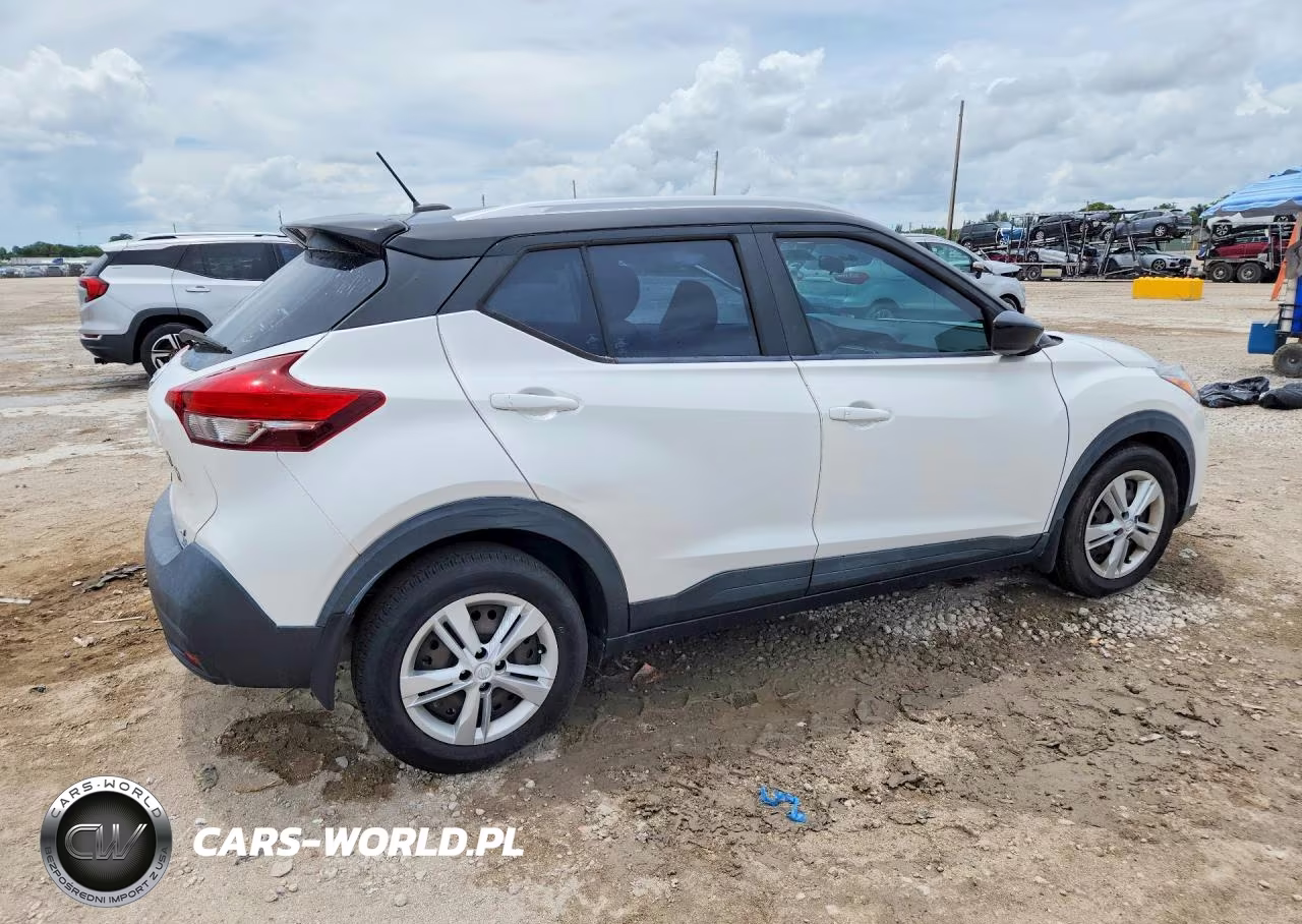 2019 Nissan Kicks S VIN:3N1CP5CUXKL471022 - 3
