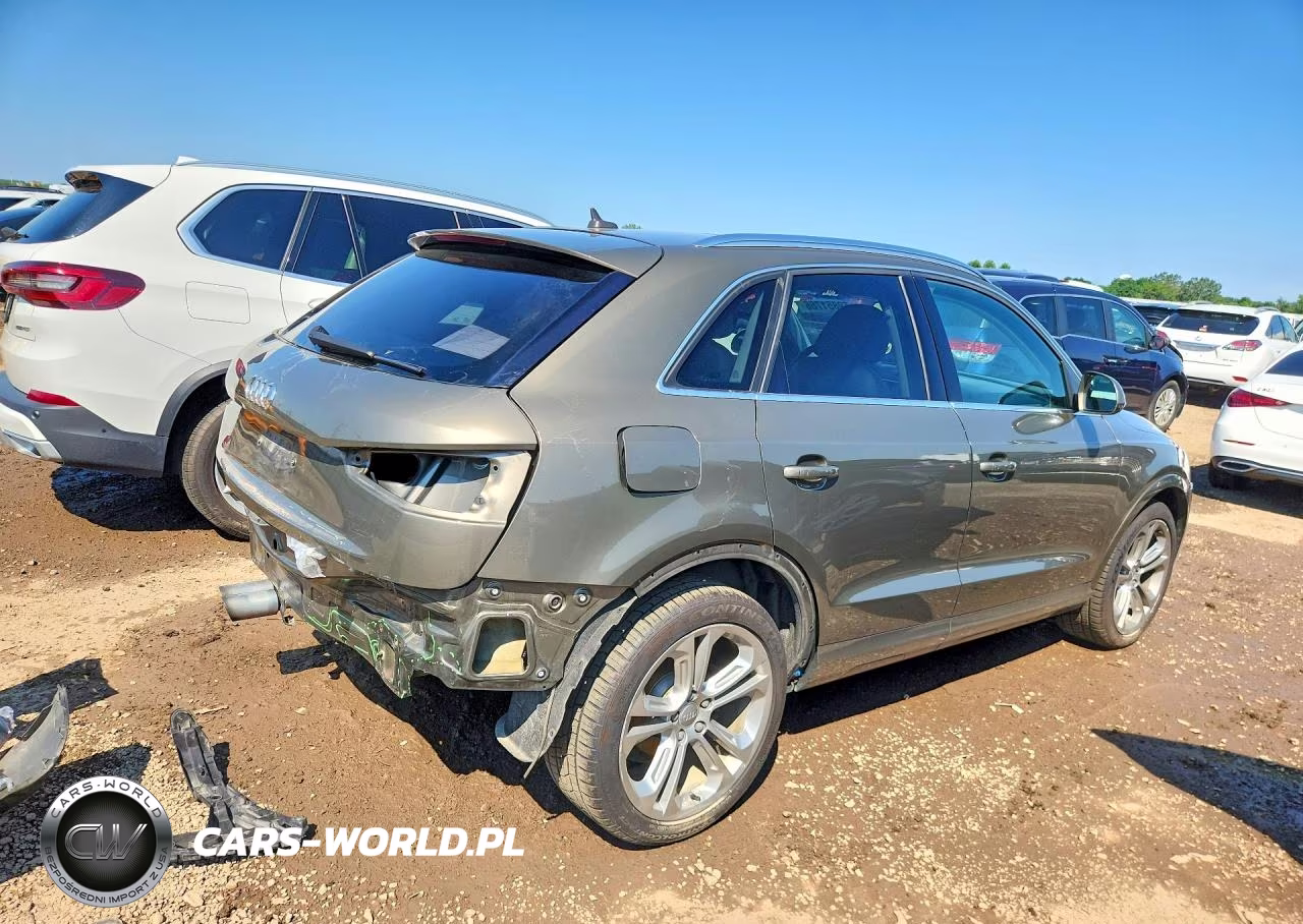 2015 Audi Q3 Premium Plus VIN:WA1EFCFS2FR005455 - 3