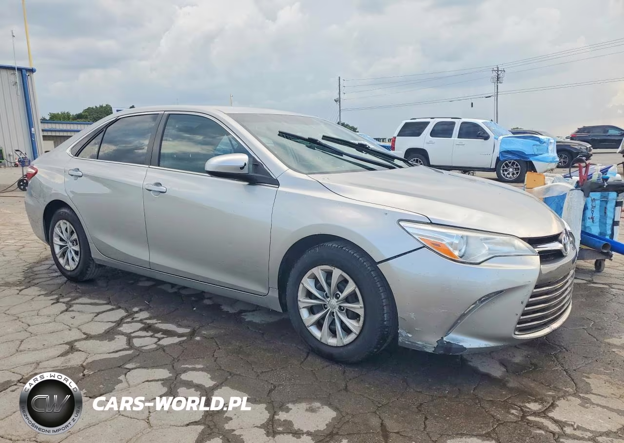2016 Toyota Camry Le VIN:4T4BF1FKXGR532320 - 4