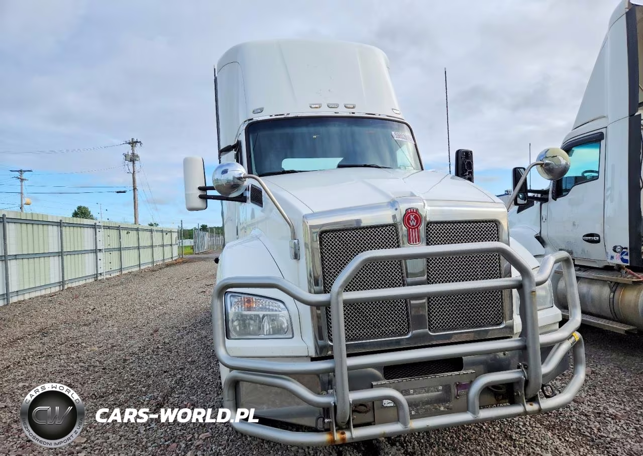 2015 Kenworth T880 Semi Truck VIN:1XKZD49X8FJ423211 - 9