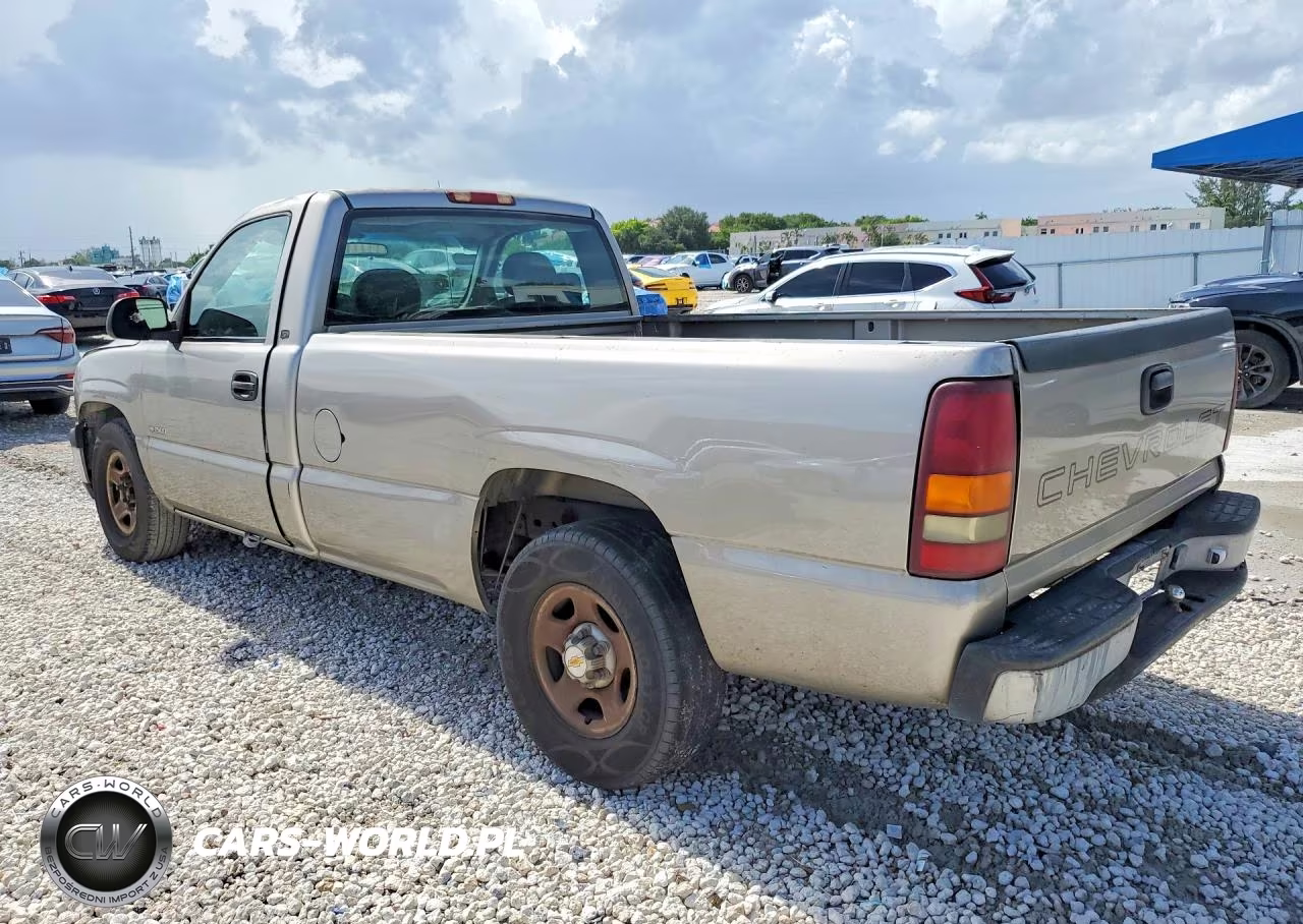 2000 Chevrolet Silverado C1500 VIN:1GCEC14W1YE156063 - 2