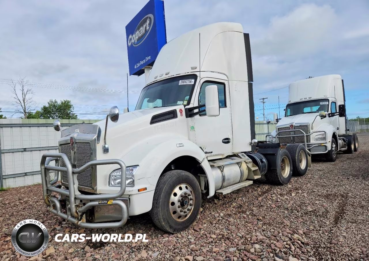 2015 Kenworth T880 Semi Truck VIN:1XKZD49X8FJ461893 - 2
