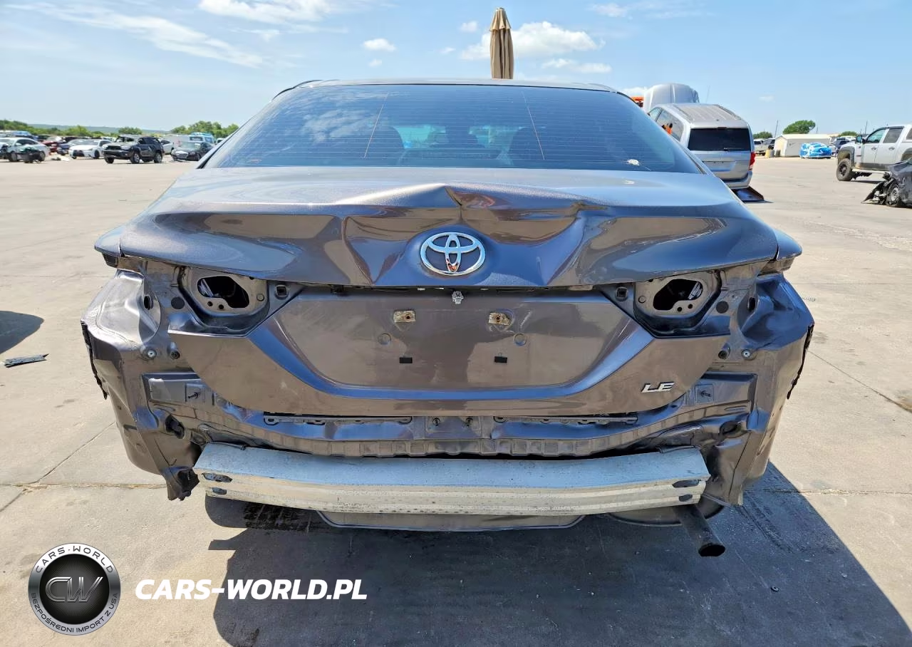 2018 Toyota Camry Le VIN:4T1B11HK2JU628407 - 6