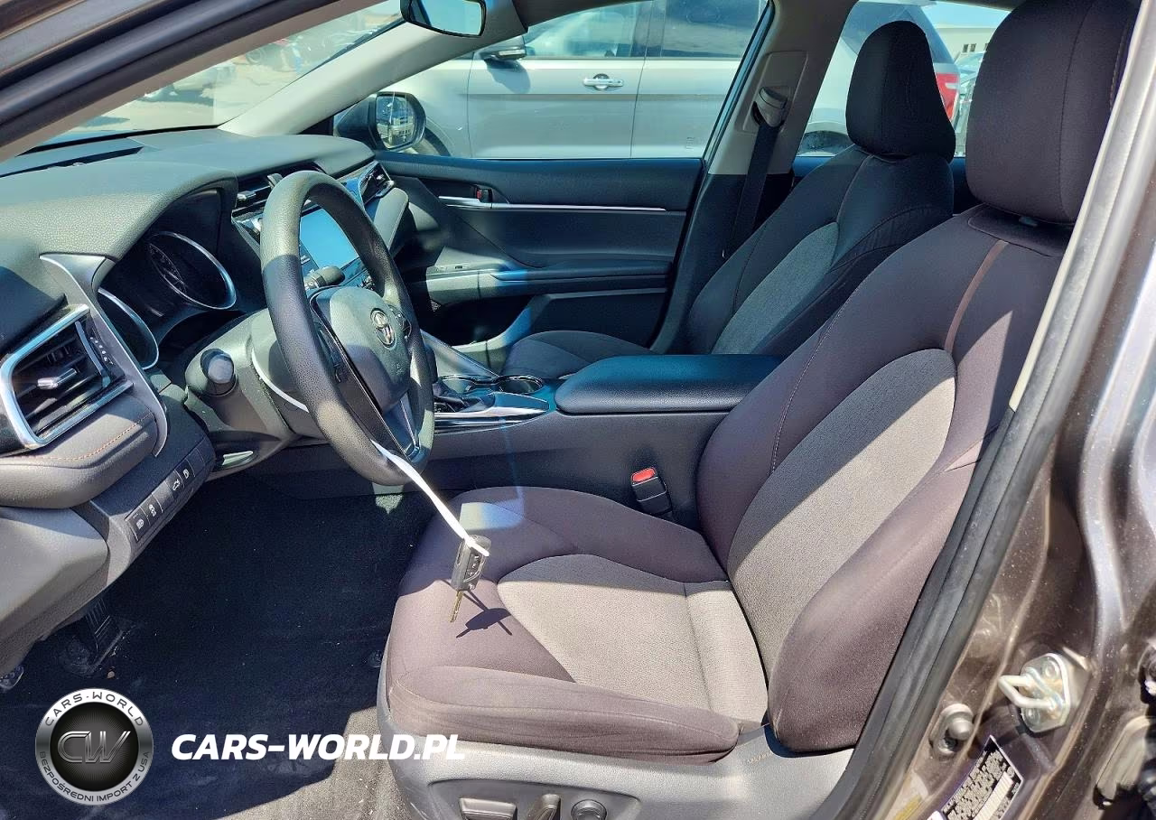 2018 Toyota Camry Le VIN:4T1B11HK2JU628407 - 7