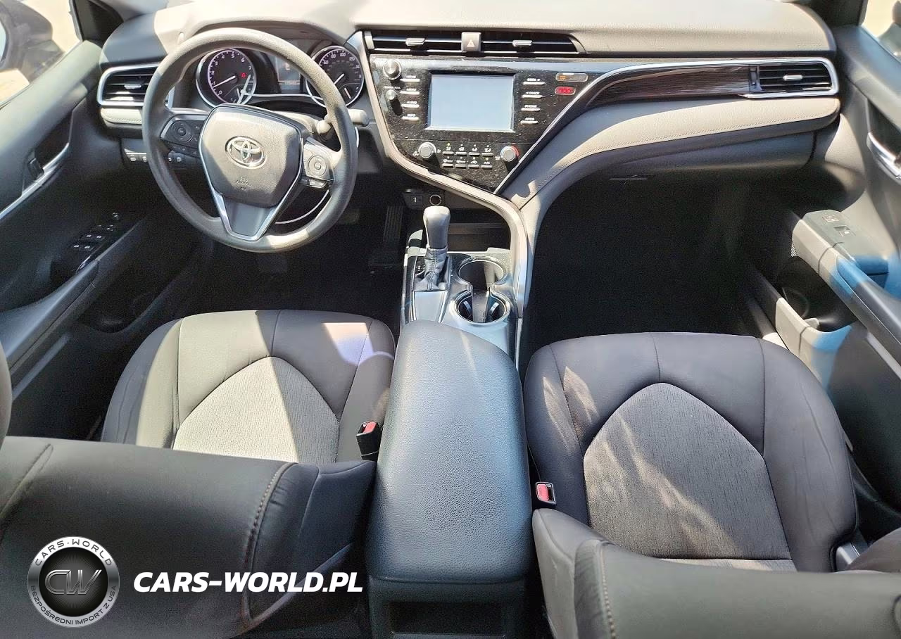 2018 Toyota Camry Le VIN:4T1B11HK2JU628407 - 8
