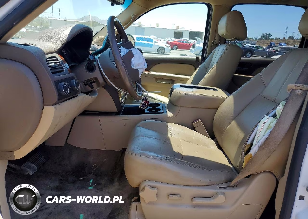 2010 Chevrolet Suburban K1500 Lt VIN:1GNUKJE31AR128353 - 7
