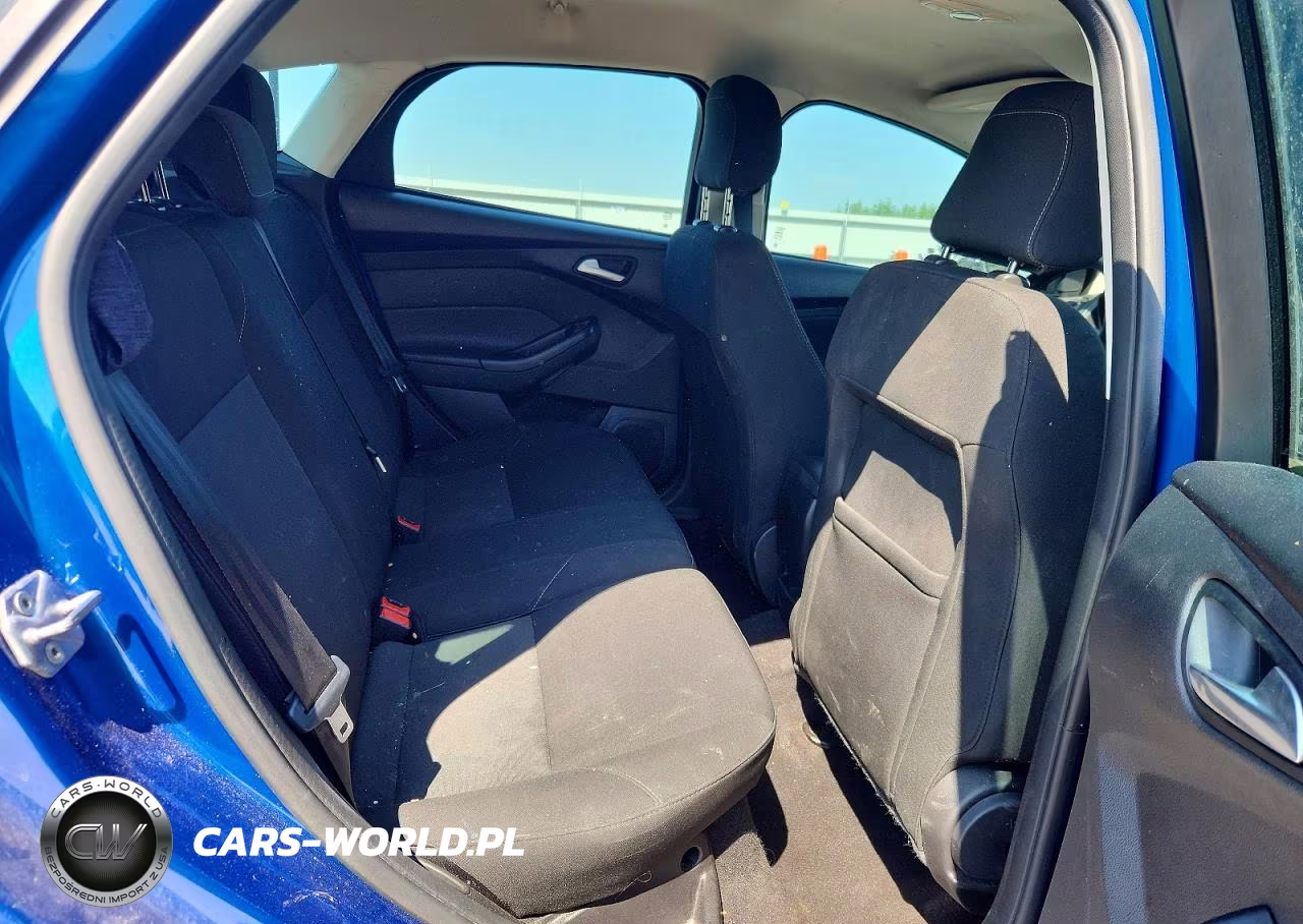 2018 Ford Focus Se VIN:1FADP3K20JL330577 - 10