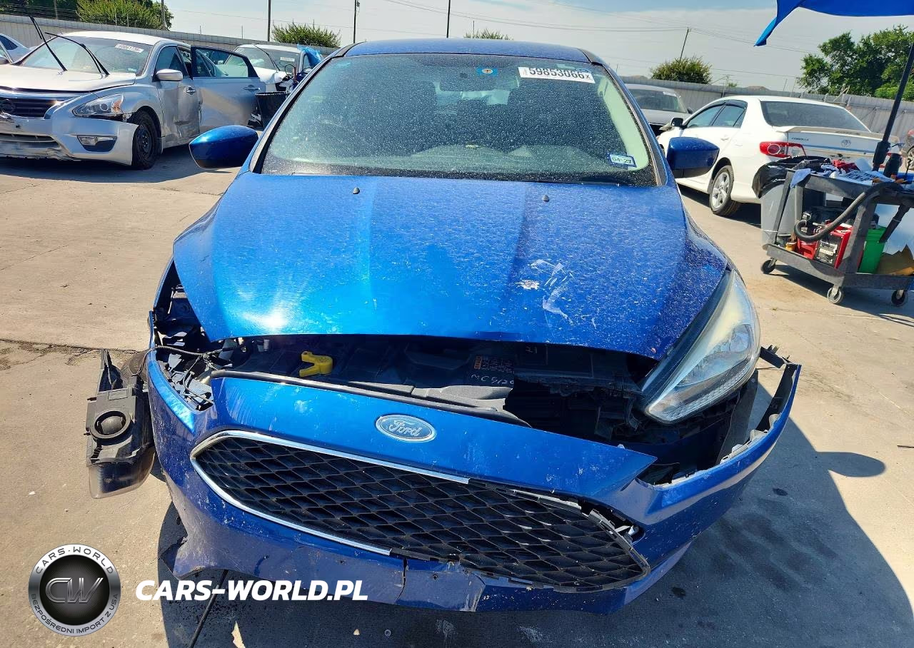2018 Ford Focus Se VIN:1FADP3K20JL330577 - 5