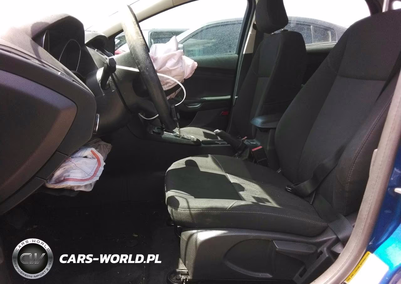 2018 Ford Focus Se VIN:1FADP3K20JL330577 - 7