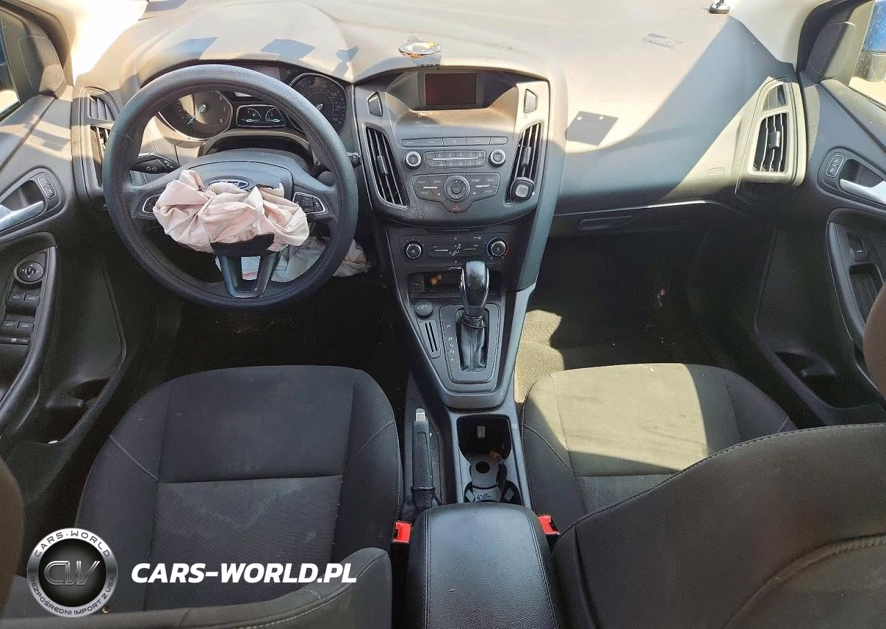 2018 Ford Focus Se VIN:1FADP3K20JL330577 - 8