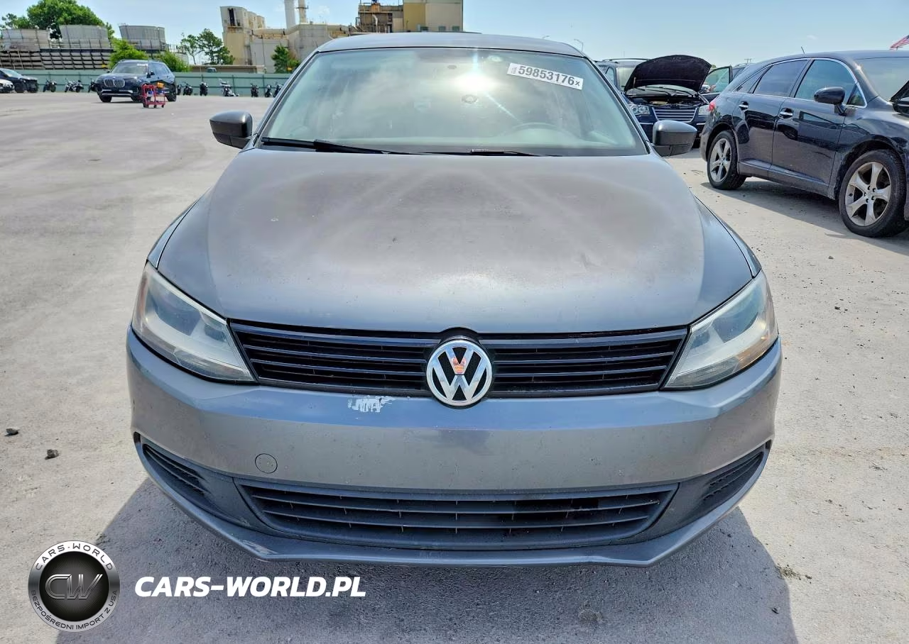 2012 Volkswagen Jetta Base VIN:3VW2K7AJ3CM470251 - 5