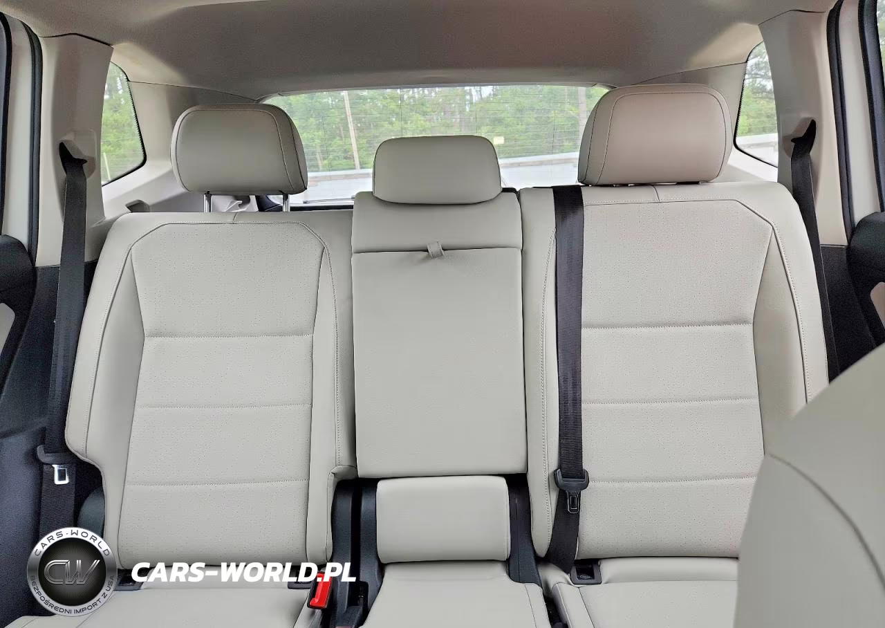 2019 Volkswagen Tiguan Se VIN:3VV2B7AX2KM086842 - 10